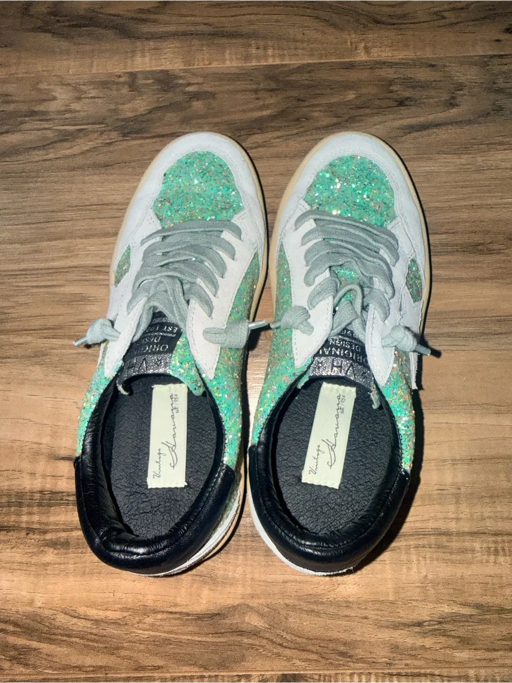 Vintage Havana Kristen Leather Sneaker Sparkly Green & Gray Women’s Size 6.5